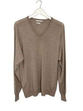 Peter Millar 100% merino wool v-neck tan sweater - XL Please Read